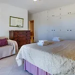 Ursinho By Algarve Holidays * אלבופיירה
